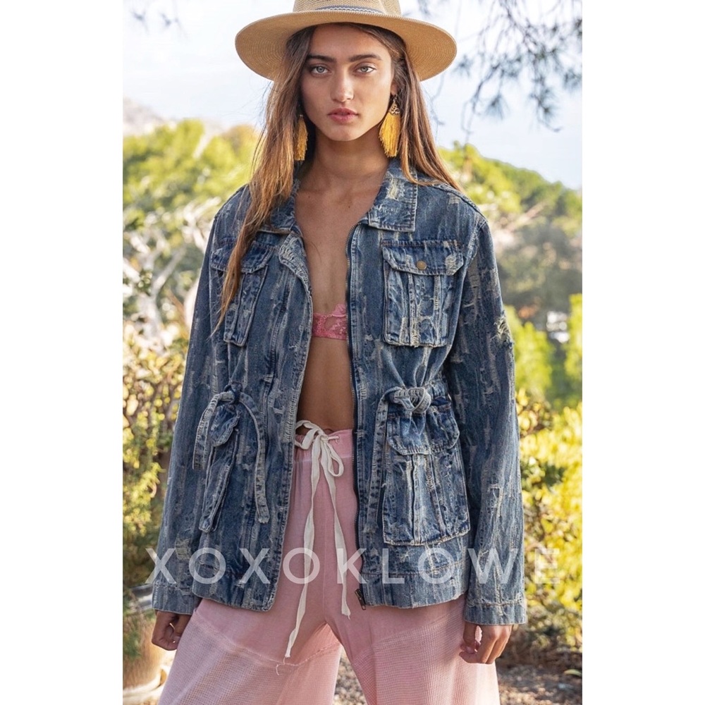 POL Utility Cargo Distressed Denim Jacket Safari Style Relaxed Fit